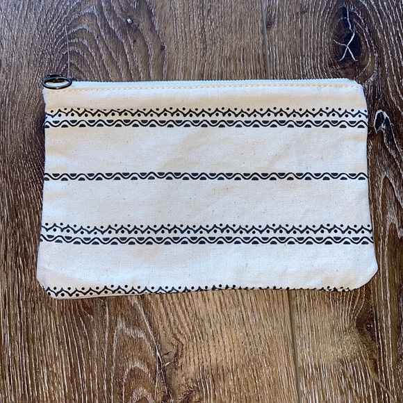 Madewell Cloth Pouch - Picture 2 of 5